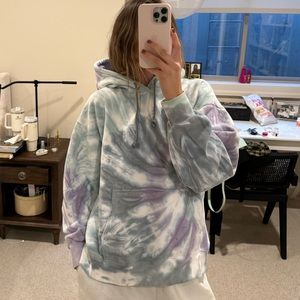Tie dye TNA Aritzia hoodie